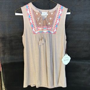 Multi color women’s/jr’s top